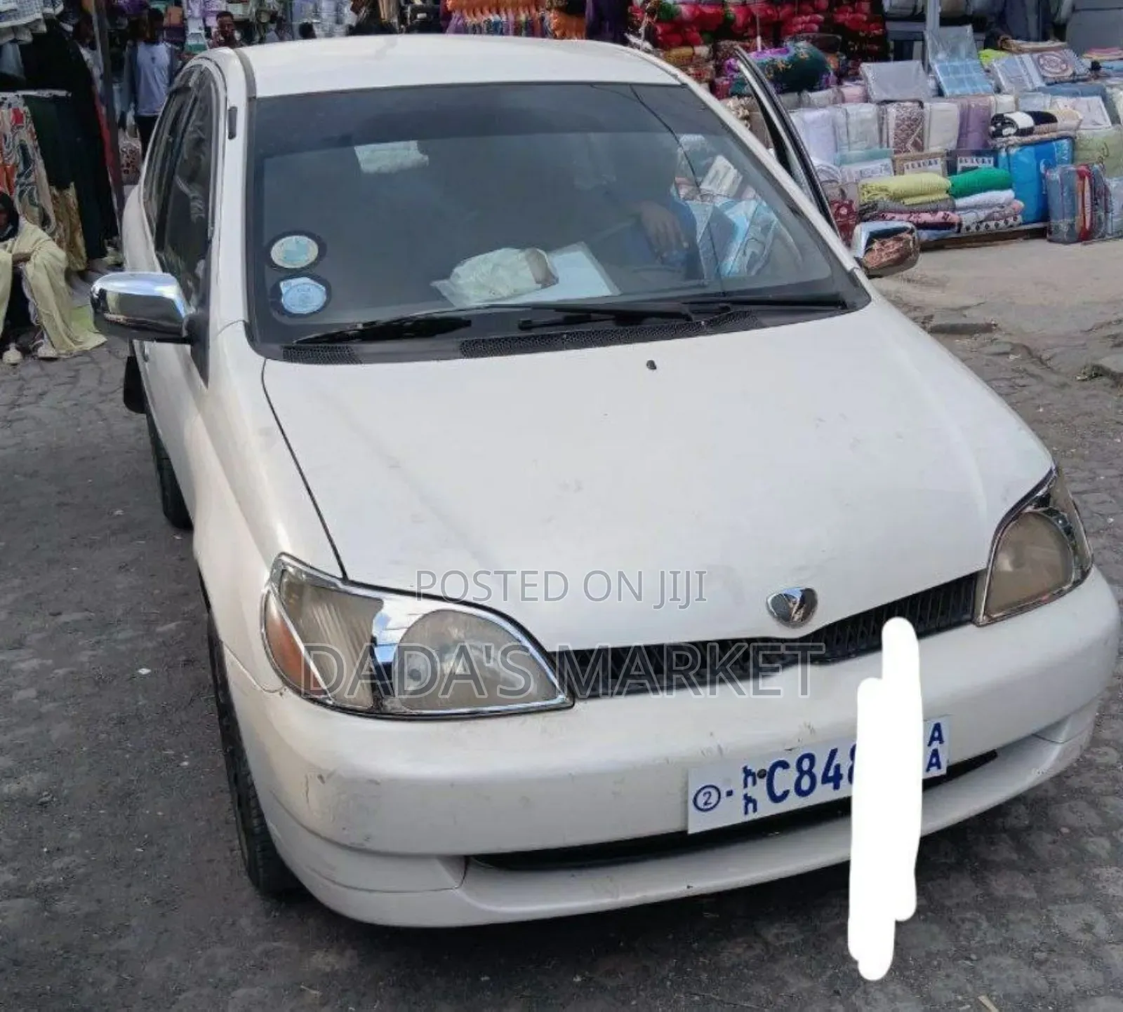 Toyota Platz 2002 White