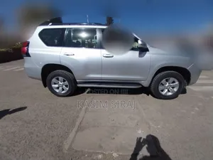 Toyota Land Cruiser Prado 2.8 2020 Silver