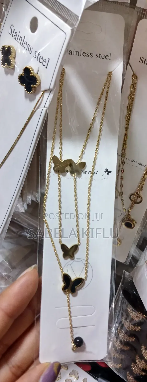 Melano Necklec