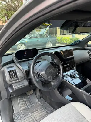 Toyota bZ4X Limited AWD 2024 Gray