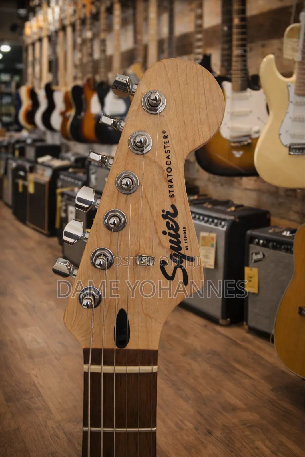 Fender Stratocaster *Squier* Lead Guitar