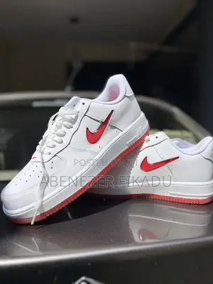 Nike Air Force 1