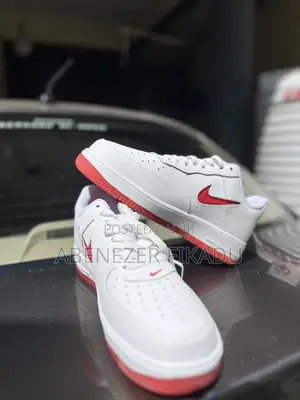 Nike Air Force 1