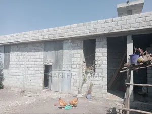 2 BDRM Service House, Oromia-Finfinne for Sale