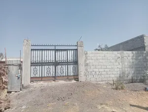 2 BDRM Service House, Oromia-Finfinne for Sale