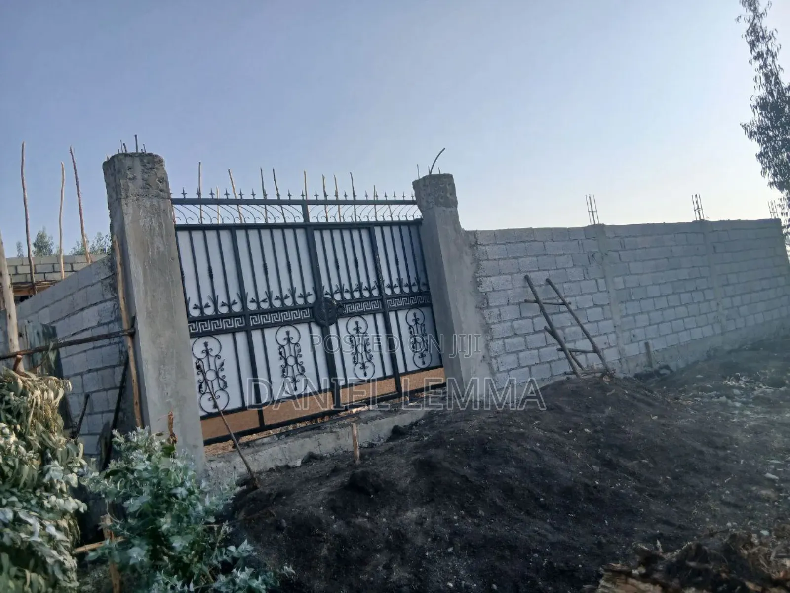 2 BDRM Service House, Oromia-Finfinne for Sale