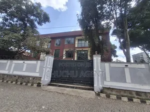 12bdrm House in Bole for rent