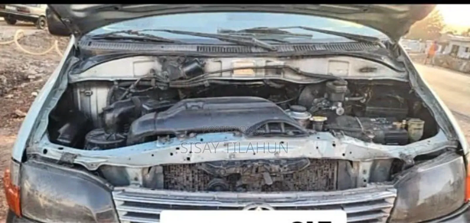 Toyota HiAce 2000 Grey