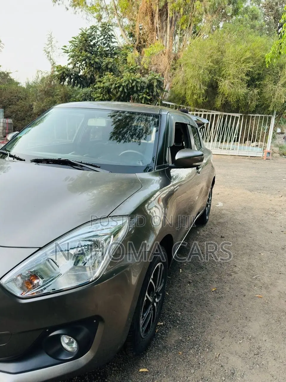Suzuki Swift 2022 Gray