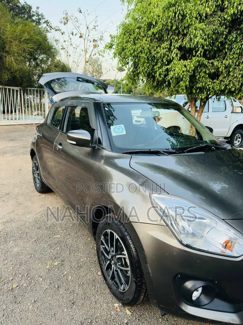 Suzuki Swift 2022 Gray