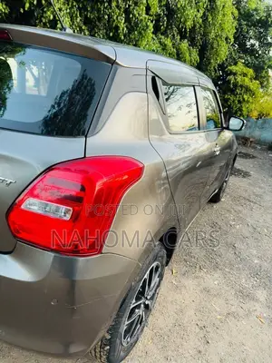 Suzuki Swift 2022 Gray