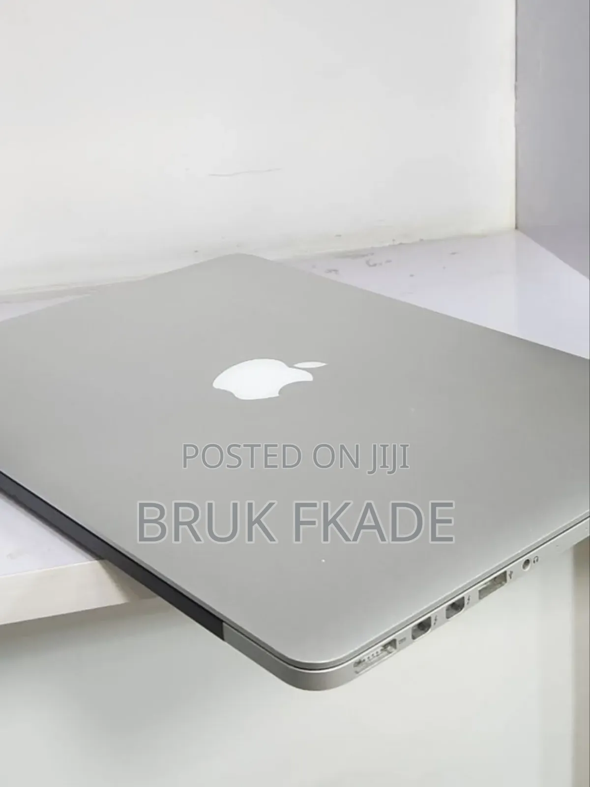 New Laptop Apple MacBook Pro 2015 16GB Intel Core i7 SSD 512GB