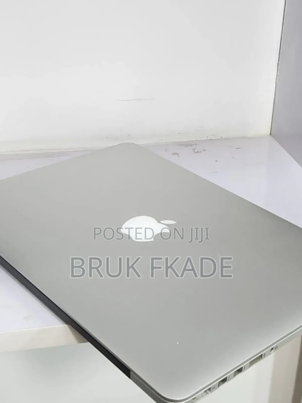 New Laptop Apple MacBook Pro 2015 16GB Intel Core i7 SSD 512GB