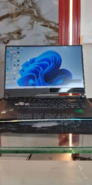 New Laptop Asus ROG Strix G15 16GB AMD Ryzen 9 SSD 512GB