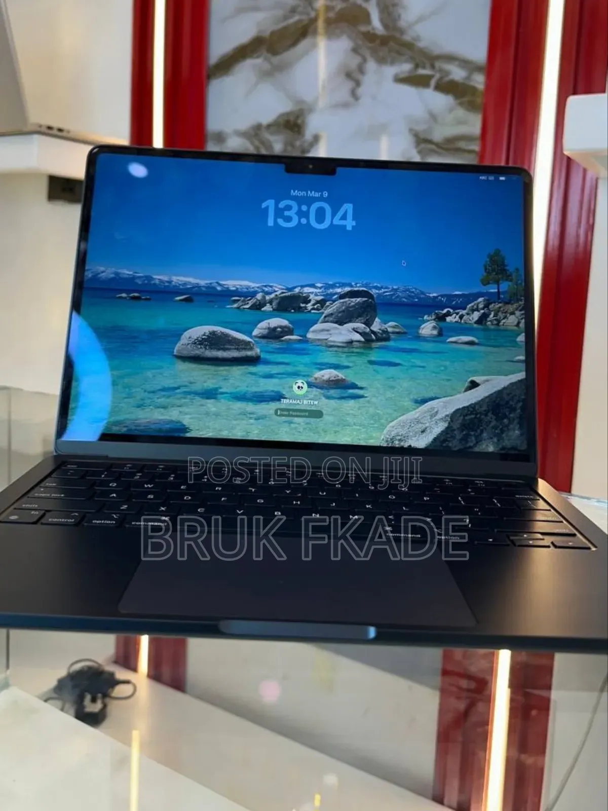 New Laptop Apple MacBook Air 2024 M3 13-inch 16GB Apple M3 SSD 512GB