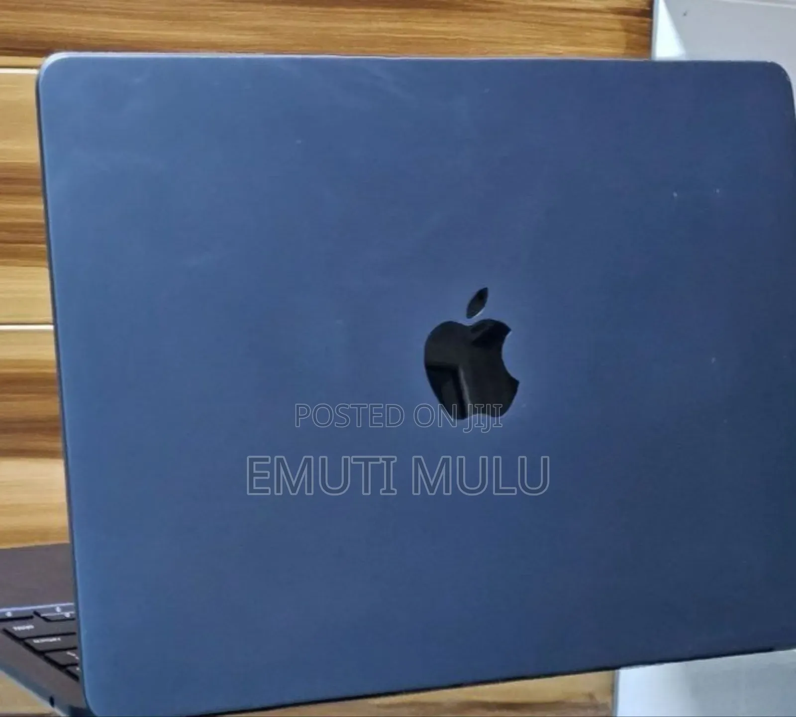 New Apple MacBook Air 2025 M4 13-inch 16GB Intel Core i7 SSD 512GB