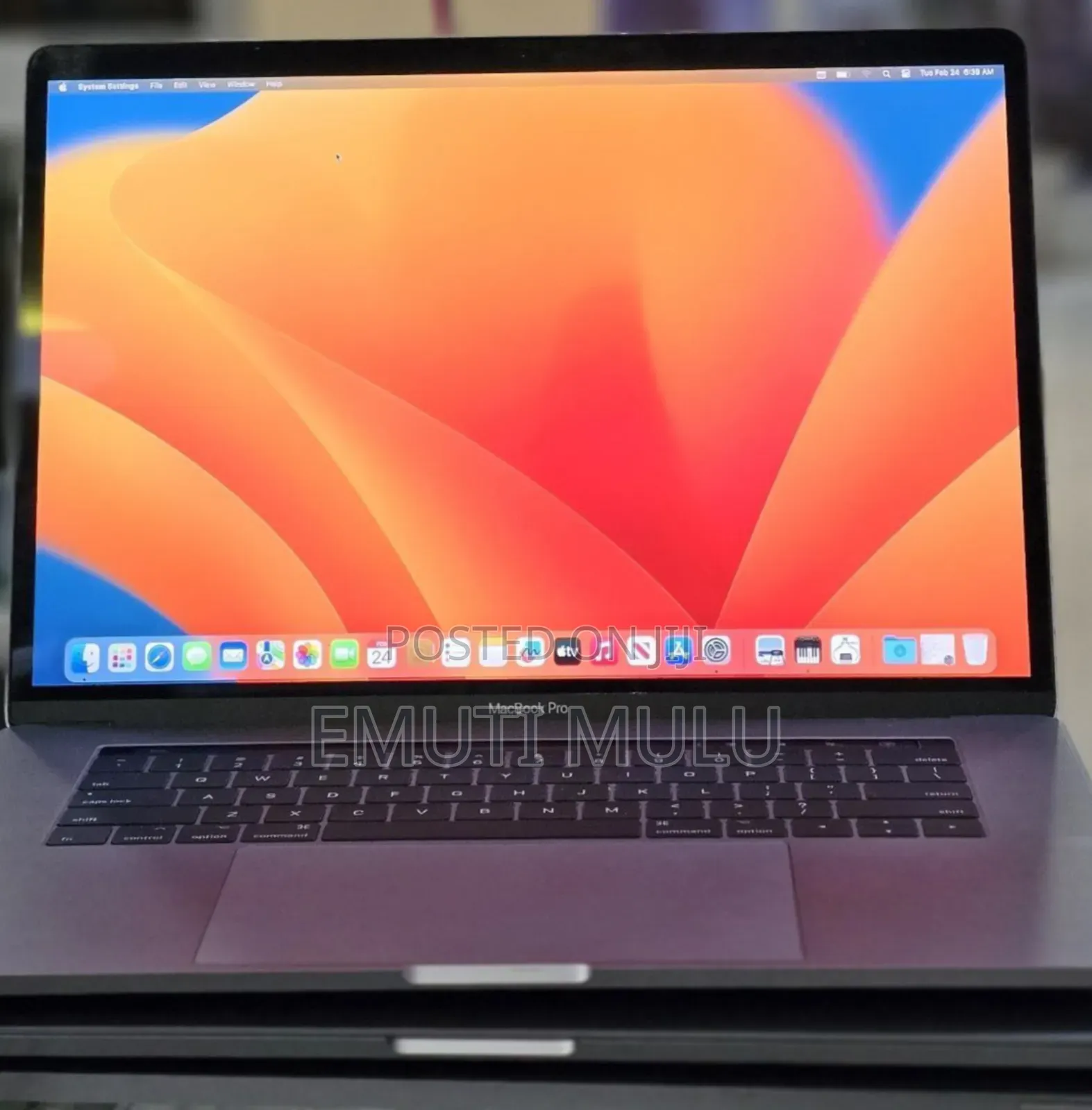 New Laptop Apple MacBook Pro 2017 16GB Intel Core i7 SSD 512GB