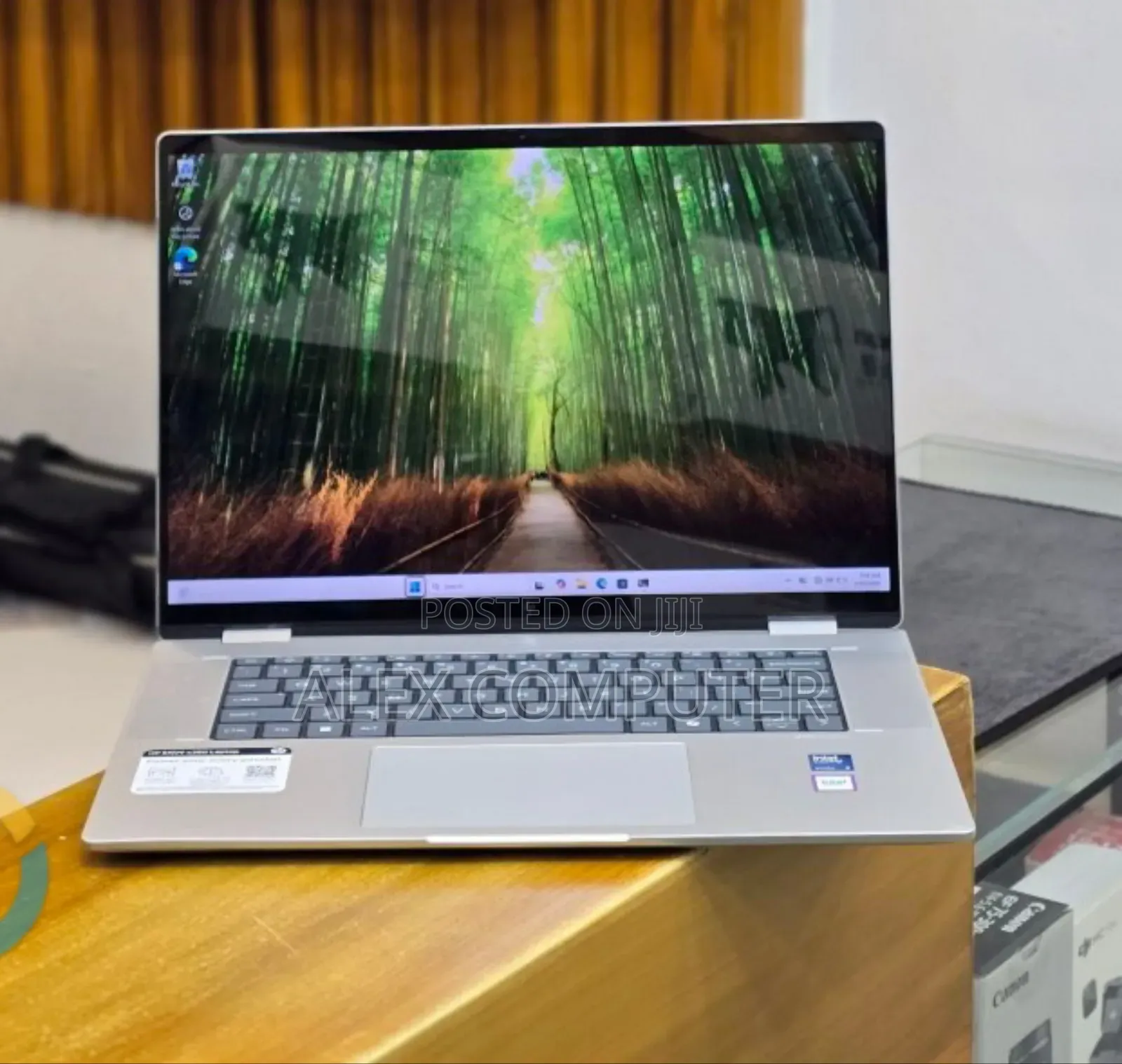 New Laptop HP Envy X360 16GB Intel Core Ultra 5 SSD 512GB