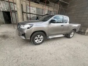 Toyota Hilux 2020 Brown