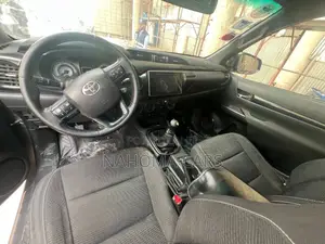 Toyota Hilux 2020 Brown