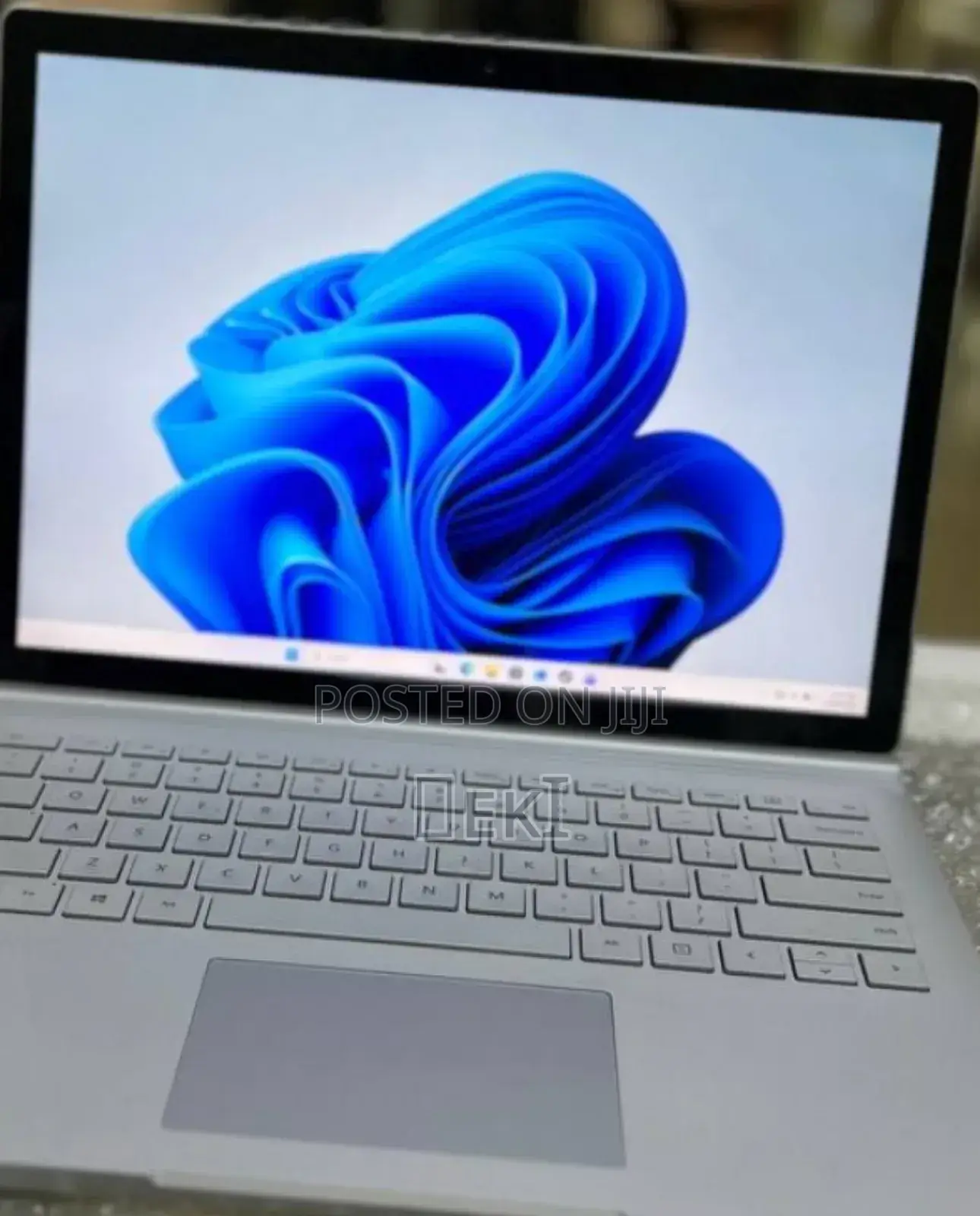 New Laptop Microsoft Surface Book 3 16GB Intel Core i7 SSD 256GB