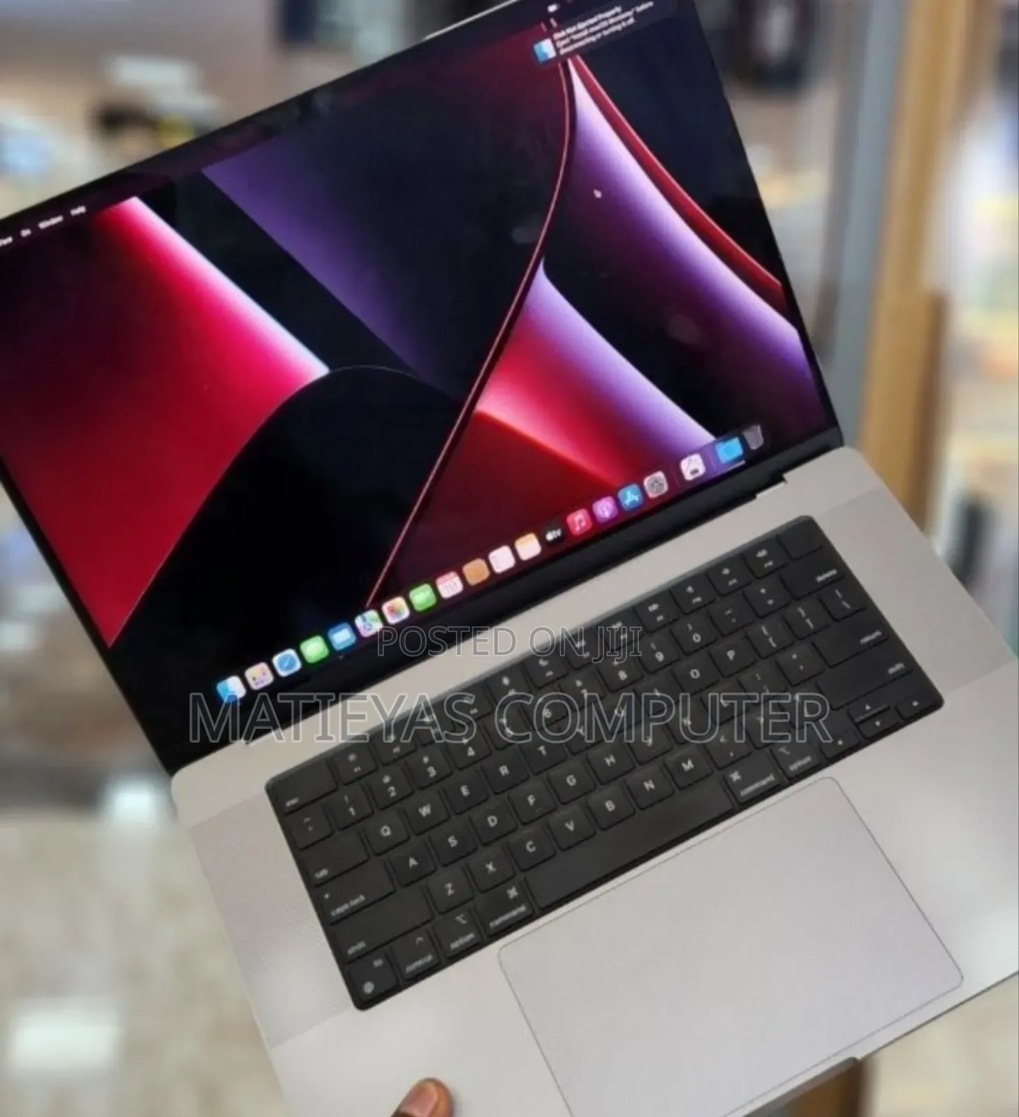 New Laptop Apple MacBook Pro 2021 M1 32GB Apple M1 SSD 1T