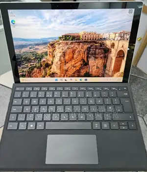 New Laptop Microsoft Surface Pro 7+ 16GB Intel Core i7 SSD 256GB