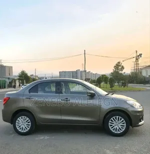Suzuki Dzire 2022 Silver