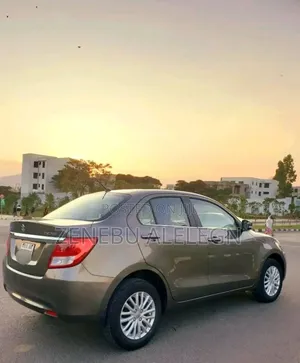 Suzuki Dzire 2022 Silver