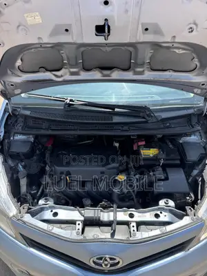 Toyota Yaris SE Hatchback 5dr 2012 Blue