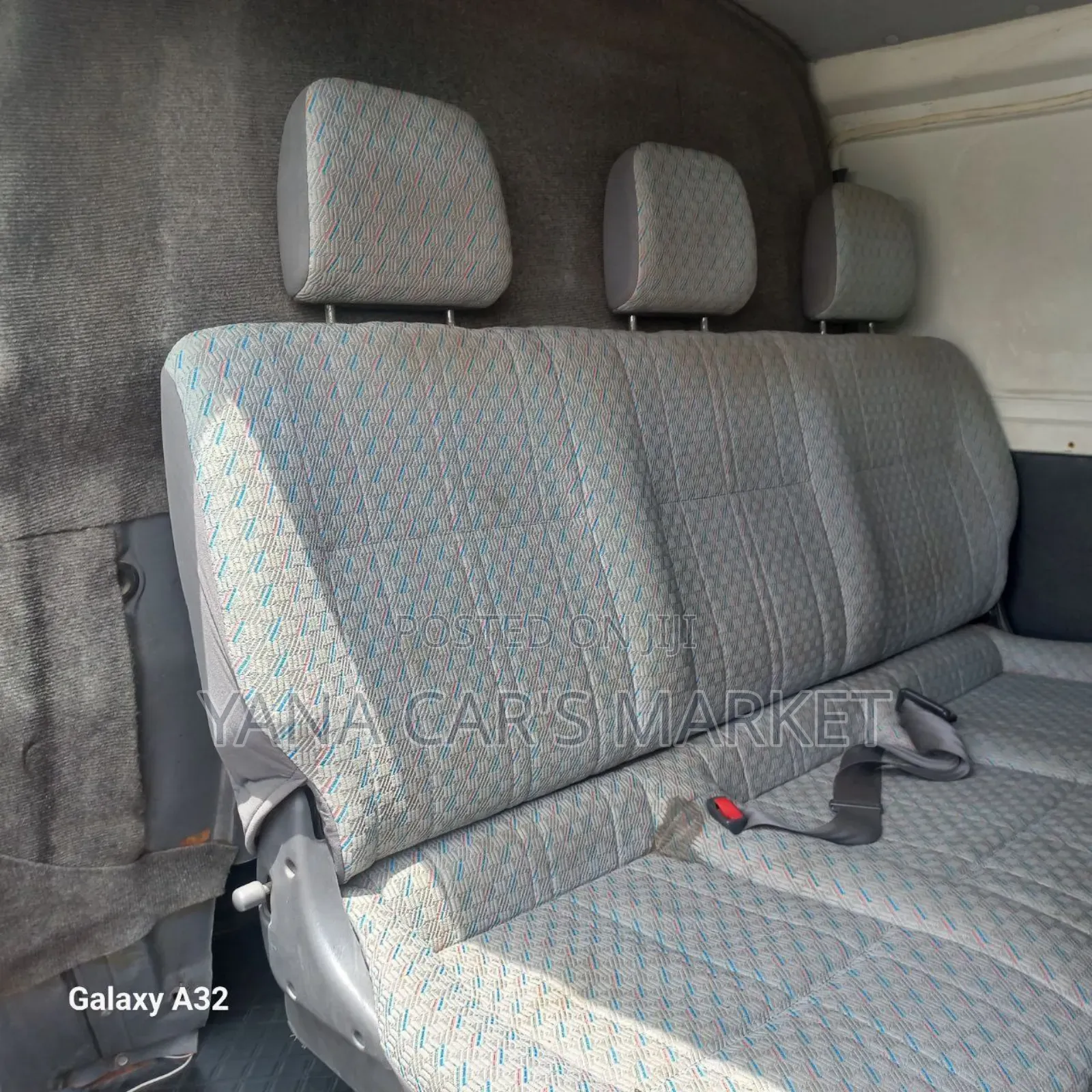 Toyota HiAce 2006