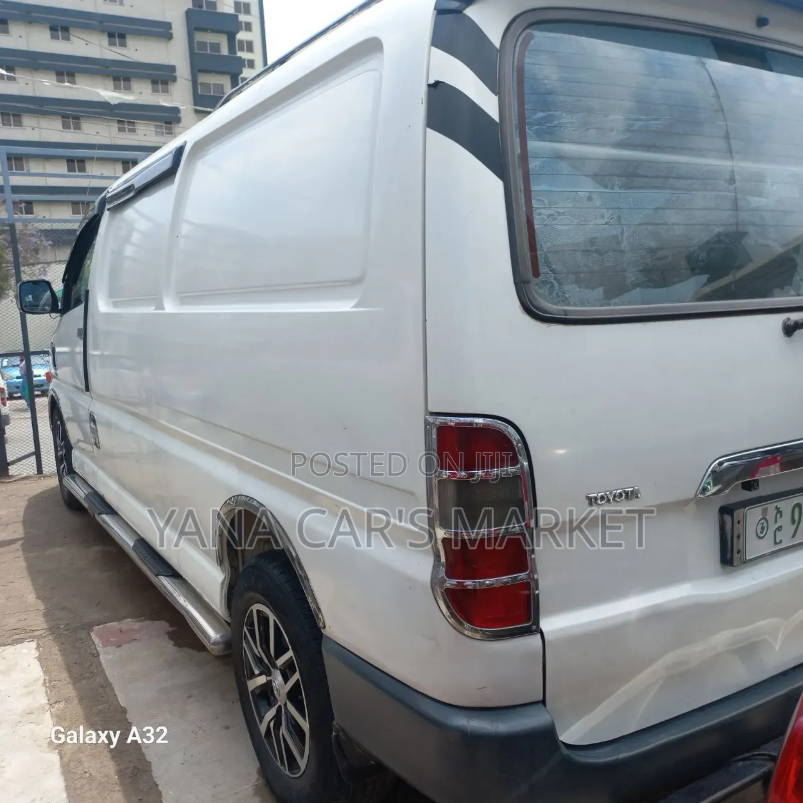 Toyota HiAce 2006