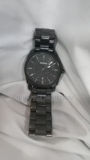 Fossil የሚሸጥ