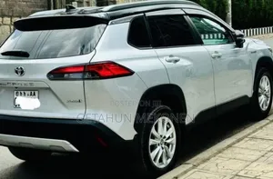 New Toyota Corolla Cross Hybrid 2024 Silver