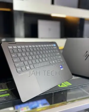 New Laptop HP OmniBook Ultra Flip 14" 32GB Intel Core Ultra 9 SSD 2T