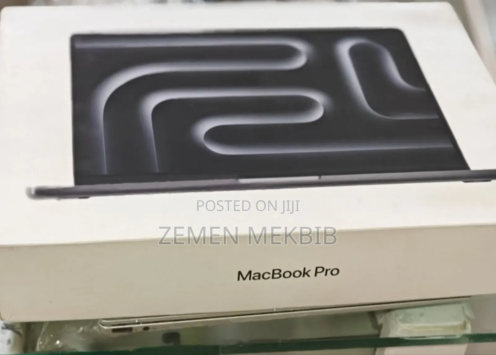 New Laptop Apple MacBook Pro 2024 M4 14-inch 16GB Intel Core i9 SSD 1T