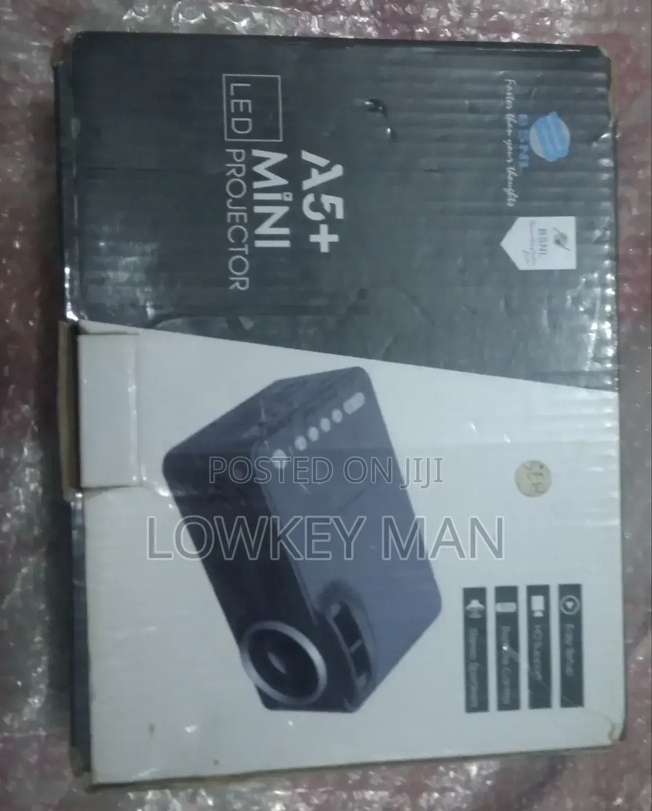 A+5 Mini Projector