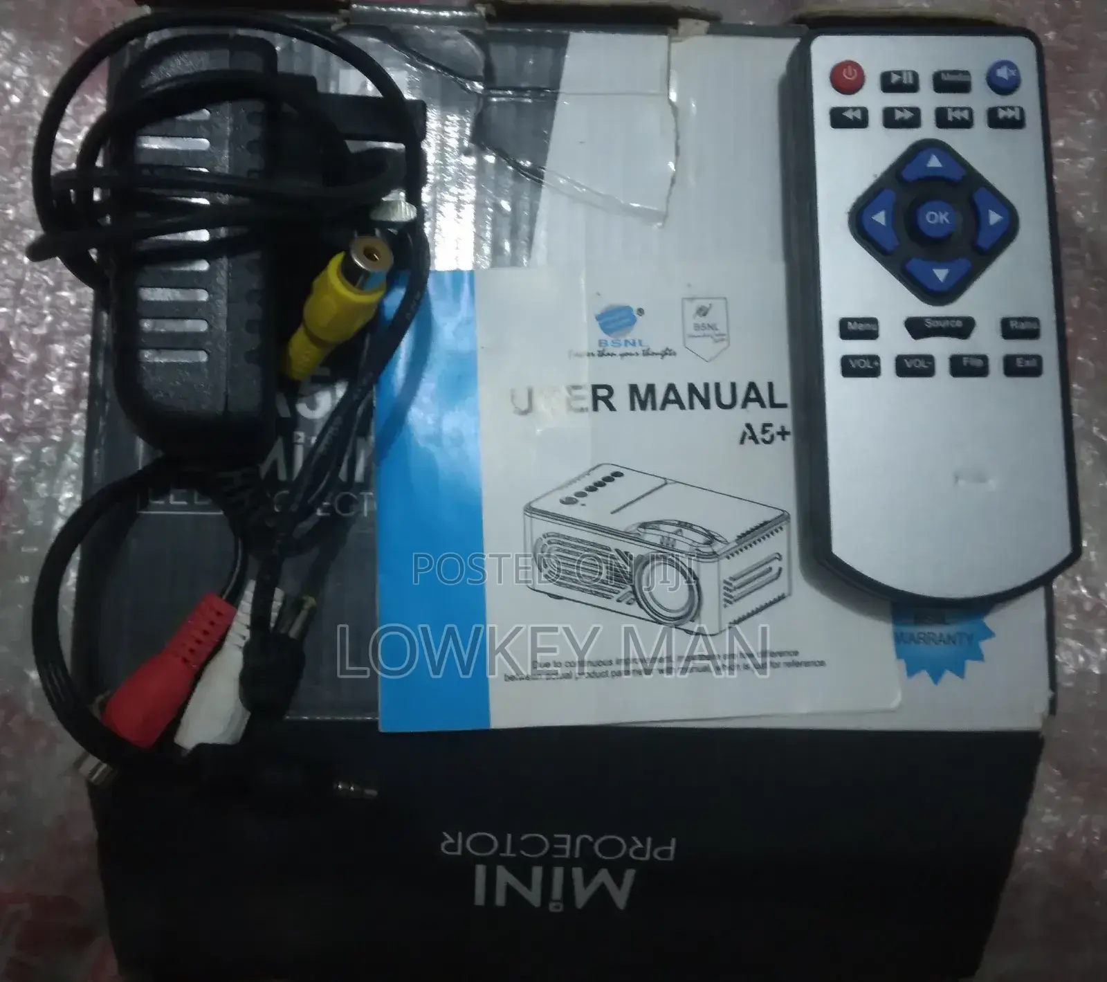 A+5 Mini Projector