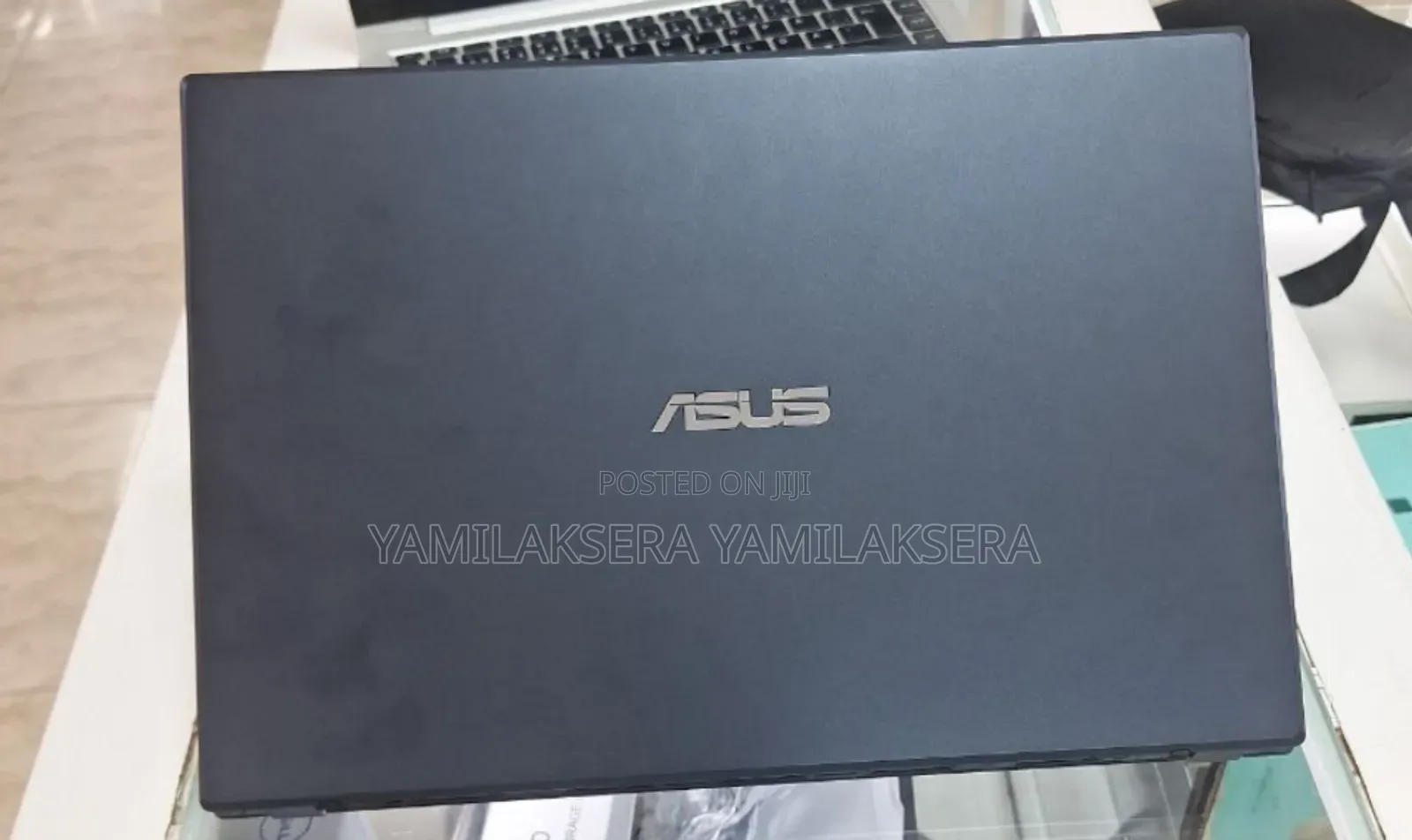 New Laptop Asus VivoBook V551LA 8GB Intel Core i5 SSD 512GB