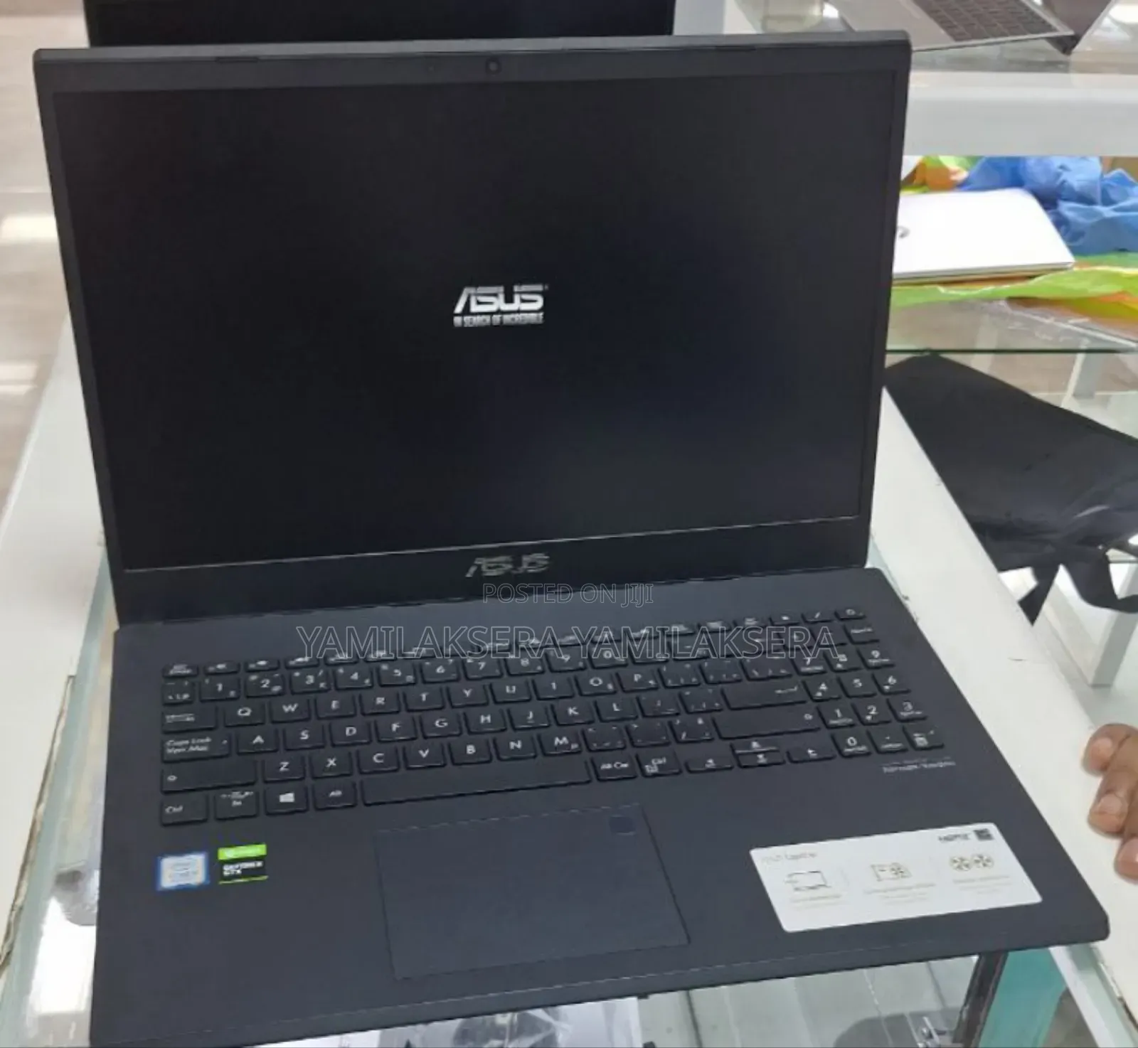 New Laptop Asus VivoBook V551LA 8GB Intel Core i5 SSD 512GB