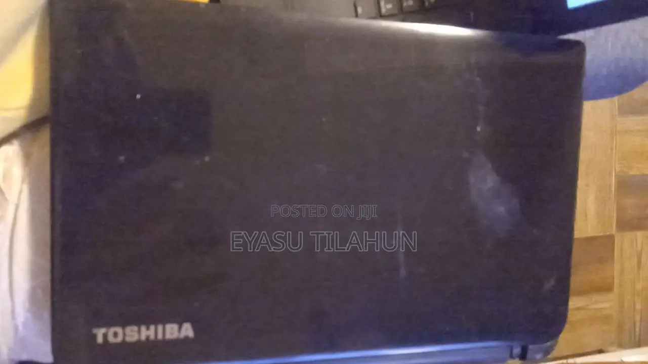 Laptop Toshiba Satellite C55 4GB Intel Core 3 HDD 500GB