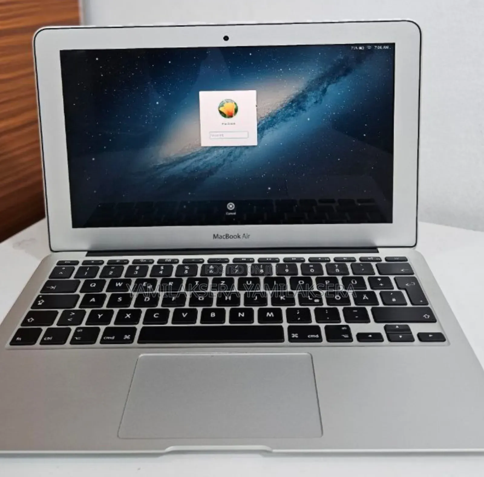 New Laptop Apple MacBook Air 2014 4GB Intel Core i5 SSD 256GB