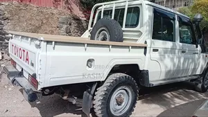 Toyota Land Cruiser 4.5 V8 TD 2018 White