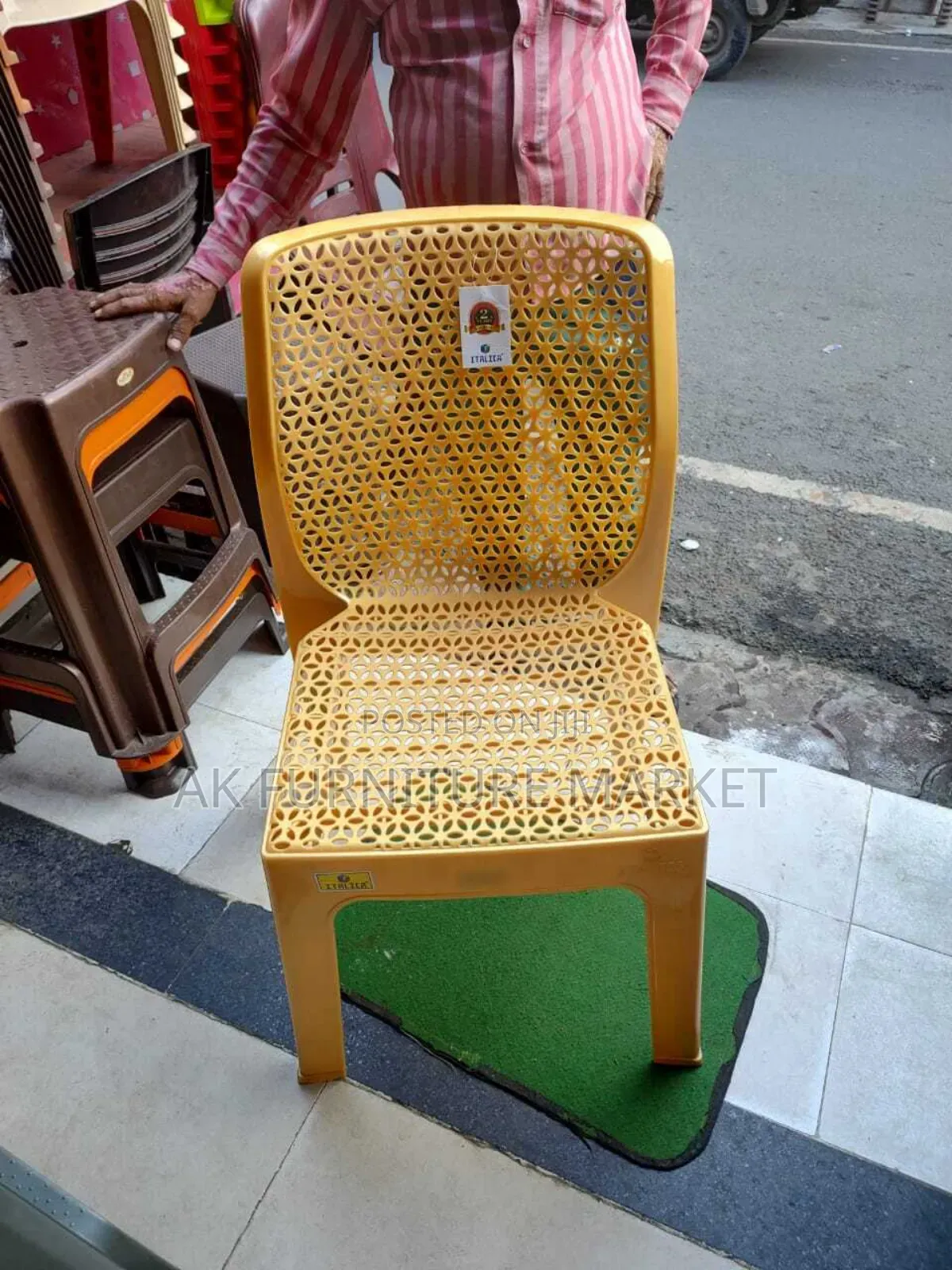 Modern and High Quality Cafe Chair