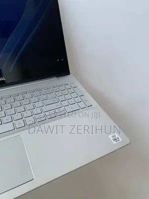Laptop Dell Inspiron 15 8GB Intel Core i5 HDD+SSD 512GB