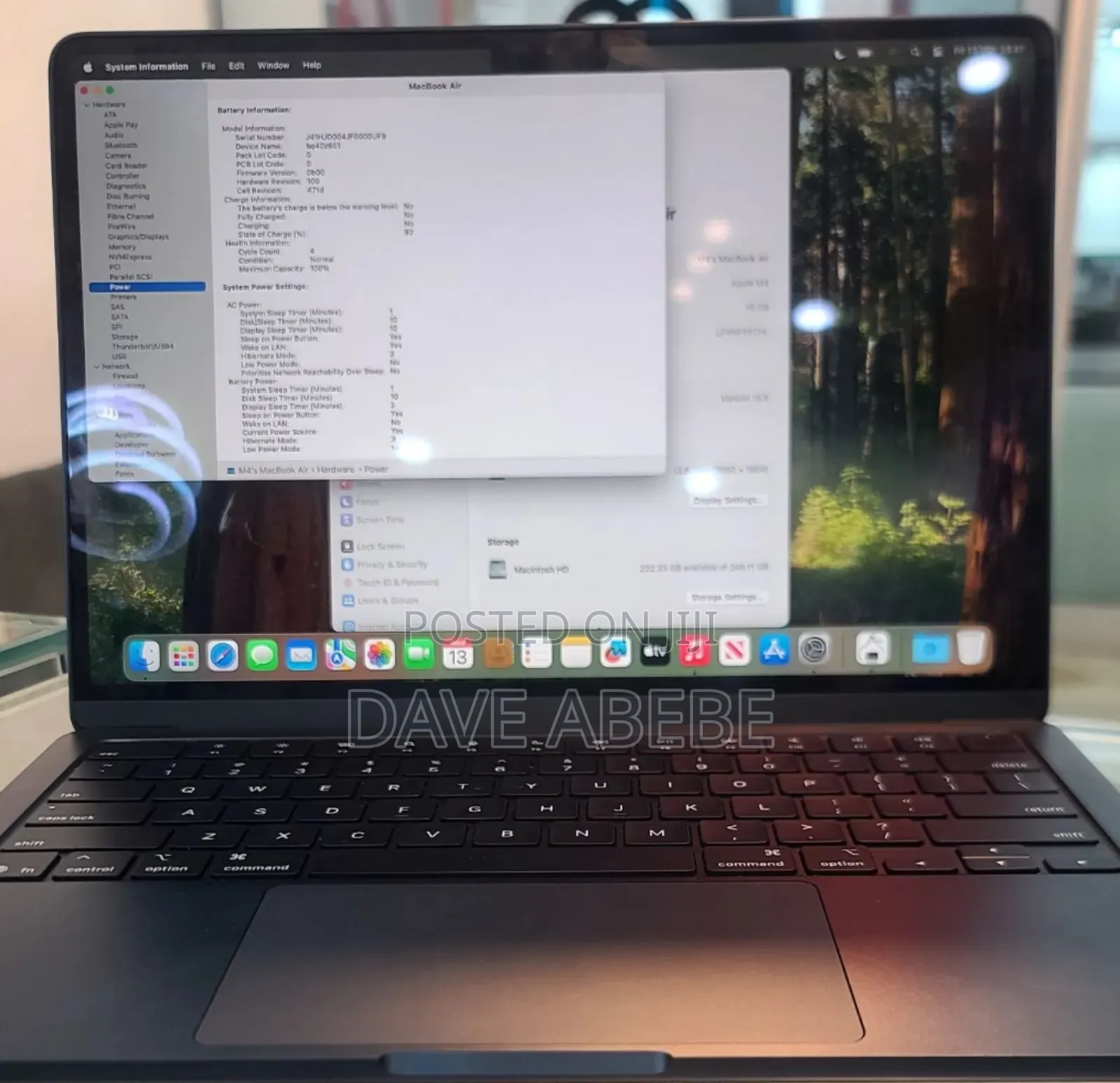 New Laptop Apple MacBook Air 2025 M4 13-inch 16GB Apple M4 SSD 256GB