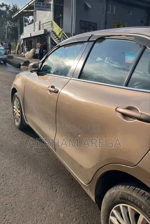 Suzuki Dzire 2021 Gold