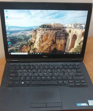 New Laptop Dell Latitude 5289 16GB Intel Core i7 SSD 512GB