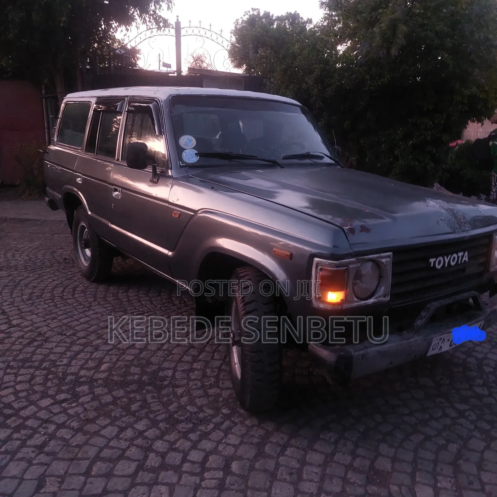 Toyota Land Cruiser 70 Long 1986 Gray