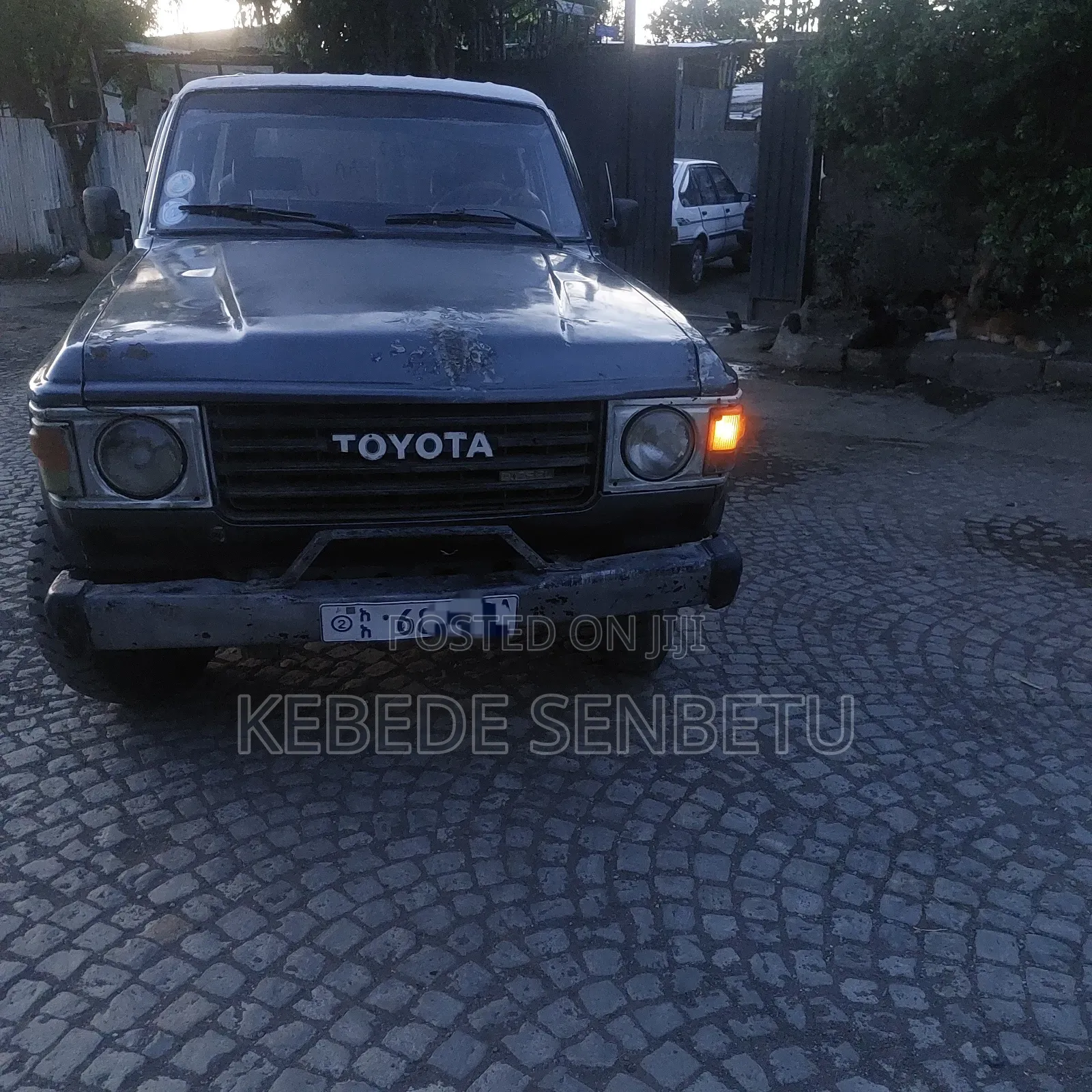 Toyota Land Cruiser 70 Long 1986 Gray